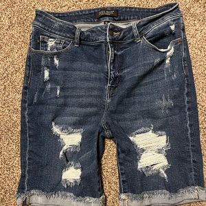 Judy Blue distressed denim shorts size XL